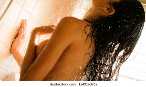 Sex In The Shower Pictures