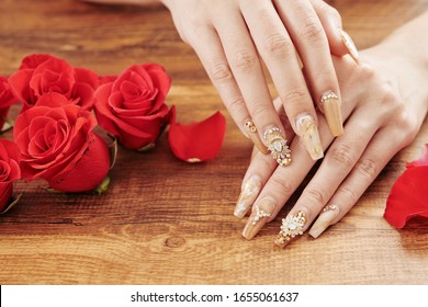 Gold Nails Images Stock Photos Vectors Shutterstock