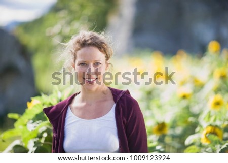 Similar – Sonnenblumen vor einem Haus