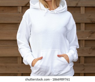 Featured image of post Hands In Hoodie Pocket Atlanta boutique hand in pocket provides customers with latest styles in tops dresses shoes acces