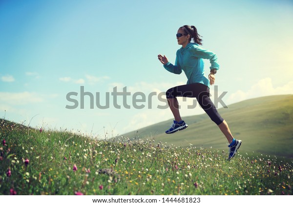 download female ultra runners