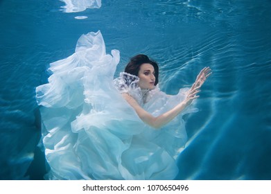 Woman Under Water Different Poses Stock Photo 1070650496 | Shutterstock