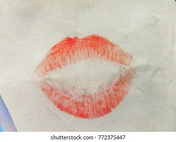 lipstick tissue