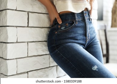 Cute Girls In Tight Jeans