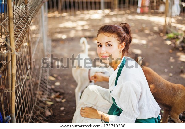 woman working in animal
shelter