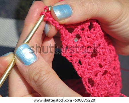woman's hand knit knitting yarn 