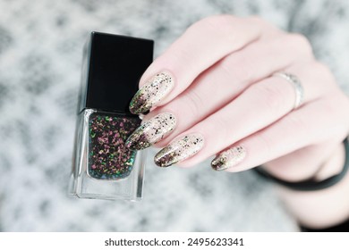  long  manicure	