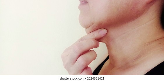 Womans Skin Under Her Chin Wrinkled Stock Photo 2024851421 