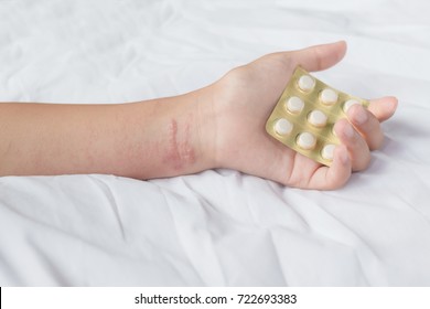 Women Hand Holding Tablet Panel With Poison Ivy Rash On Arm On White Background