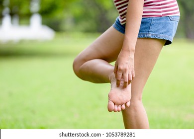 Itching Images, Stock Photos & Vectors | Shutterstock