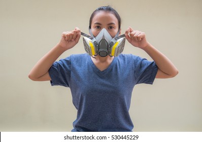 Women Protection Cartridge Respirator Gas Mask - Close Up.