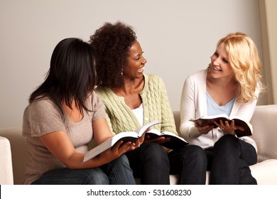 Women Reading