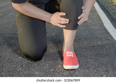 Women Running Shoes Legs Pain Stock Photo 523067899 | Shutterstock