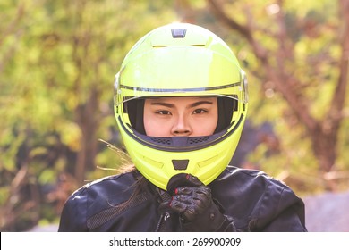 womens yellow motorcycle helmet