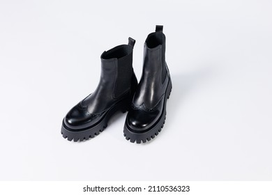 black boots without laces