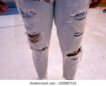  Women's Fashion Ripped Jeans