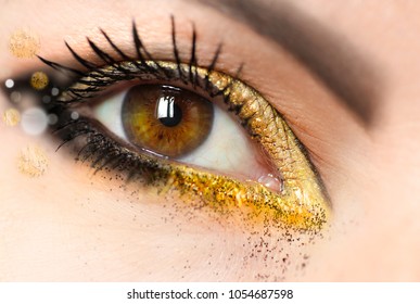 Gold Eye Shadow Images Stock Photos Vectors Shutterstock