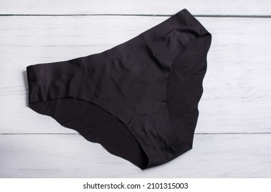 Women's seamless underwear. Briefs slips