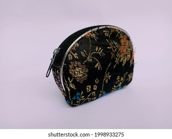 Women's Tiny Purse Made Of Floral-patterned Fabric 