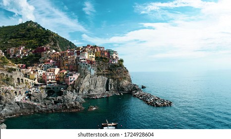 The wonderful views from the Cinque Terre, Liguria. Rio Maggiore, Monterosso al Mare, Vernazza; corniglia, Manarola are some of the most beautiful places on the Riviera. With their colorful houses.