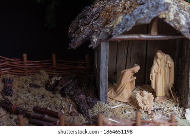 Estable la escena de la Natividad de la Navidad de la Madera