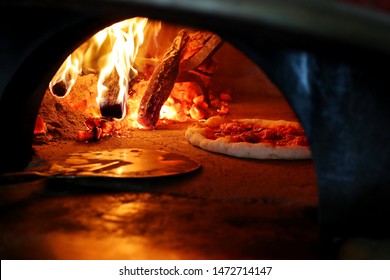 Wood Fired Pizza Oven With Pizza 