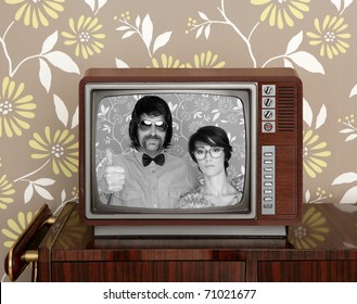 Wood Old Tv Nerd Silly Couple Retro Man Vintage Woman On Wallpaper [Photo Illustration]