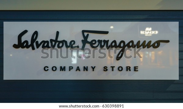 salvatore ferragamo premium outlet