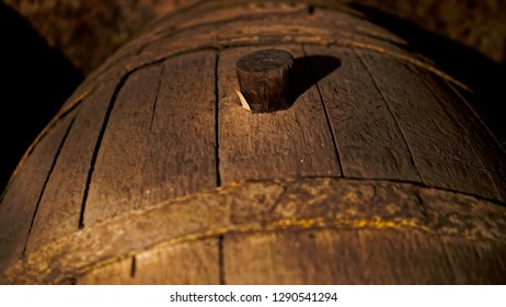 Wooden Barrel For Wine With Steel Ring