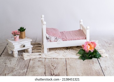 wooden bed newborn prop photography