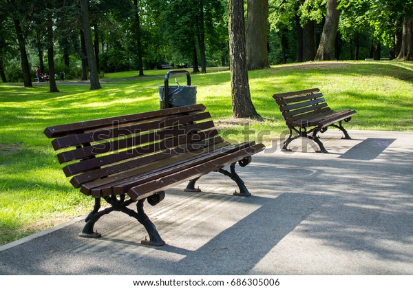 Wooden Benches Rubbish Bin City Park Stock Photo Edit Now 686305006