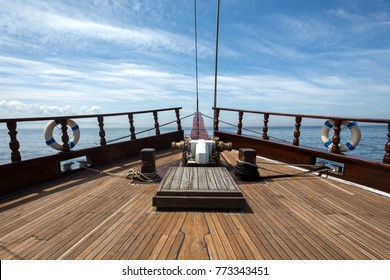  Wooden Boat with Teak Deck