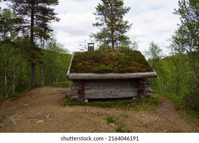 Wooden Cabin In Saariselkä, Lapland