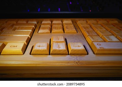 Wooden Computer Keyboard Arrow Keys In Detail