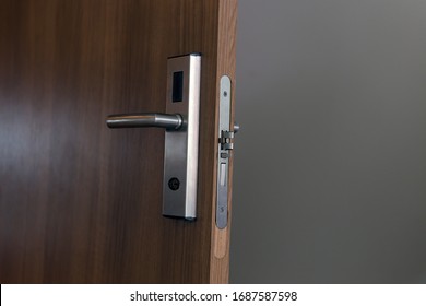 23,092 Open hotel room door Images, Stock Photos & Vectors | Shutterstock