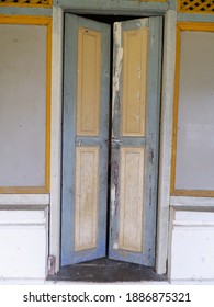 Malay House Door Images Stock Photos Vectors Shutterstock