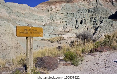 The Wooden End Of Trail Sign Hiking In The Blue Basin, Oregon 