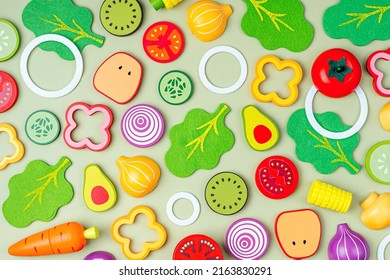 Wooden Fruit And Vegetables Play Set. Sustainable Wooden Play Pretend Cutting Vegetables And Fruits. Cute Kids Toys To Play In The Kitchen