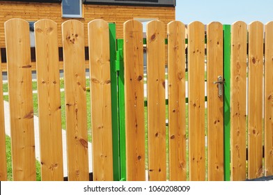 Wooden Garden Fence Door. Wood Fence - House Wood Fencing.