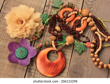 wooden handcraft jewellery texture necklaces