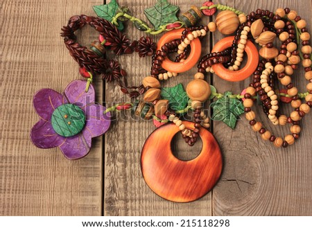 wooden handcraft jewellery texture necklaces