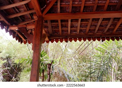 The Wooden House Of Traditional Java, Konstruksi Rumah Kayu, Papan Tiang Dan Rangka Atapnya Terbuat Dari Kayu Dengan Variasi, Biasanya Dipake Untuk Tempat Pertemuan Atau Pendopo Terbuka