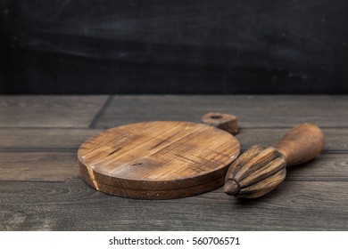 dark wood chopping board