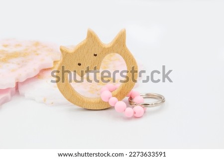 wooden keychain made of animal figure and beads, accessory for keys, bags, backpacks, eco keychain. diy cat