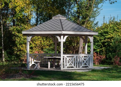 The Wooden Park Gazebo House