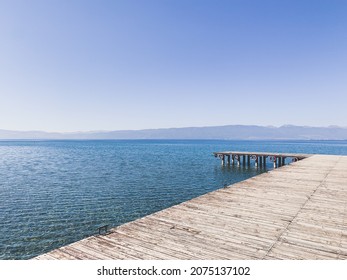 wooden pier at the blue mountains lake