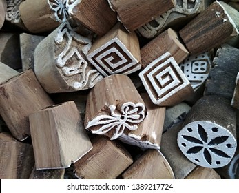 Wooden stemps with a pattern. Set for drawing on fabrics.
