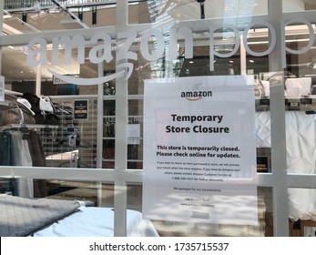 Woodlands, Texas/USA - May 19th 2020: Amazon Pop Up Store Closed In The Woodlands Mall Closed Due To Coronavirus. 