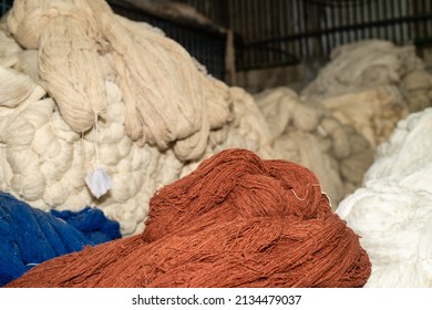 Wool Loom  In The Rug Making Process .