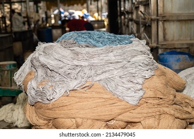 Wool Loom  In The Rug Making Process .